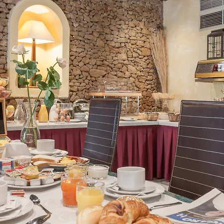 بوريال فندق 3*